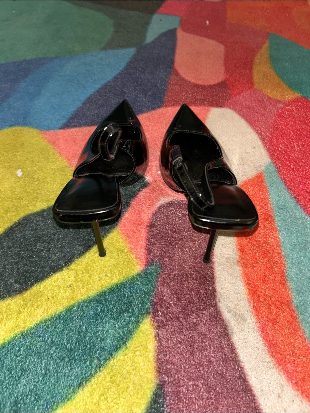 Women's Black Patent Slingback Pointed-Toe Pump - Picture 4 of 5